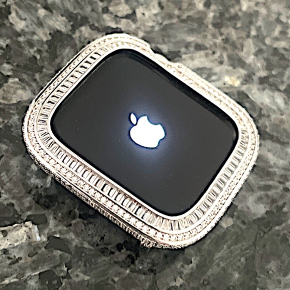 New Apple Watch case in 14k white gold set with baguette and rounds - Picture 5 of 5